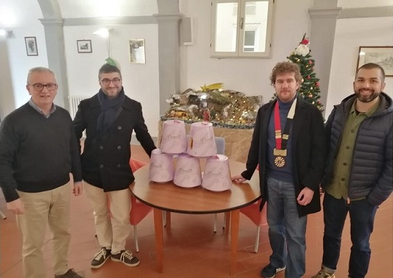 Round table e i doni per la Residenza del Campana